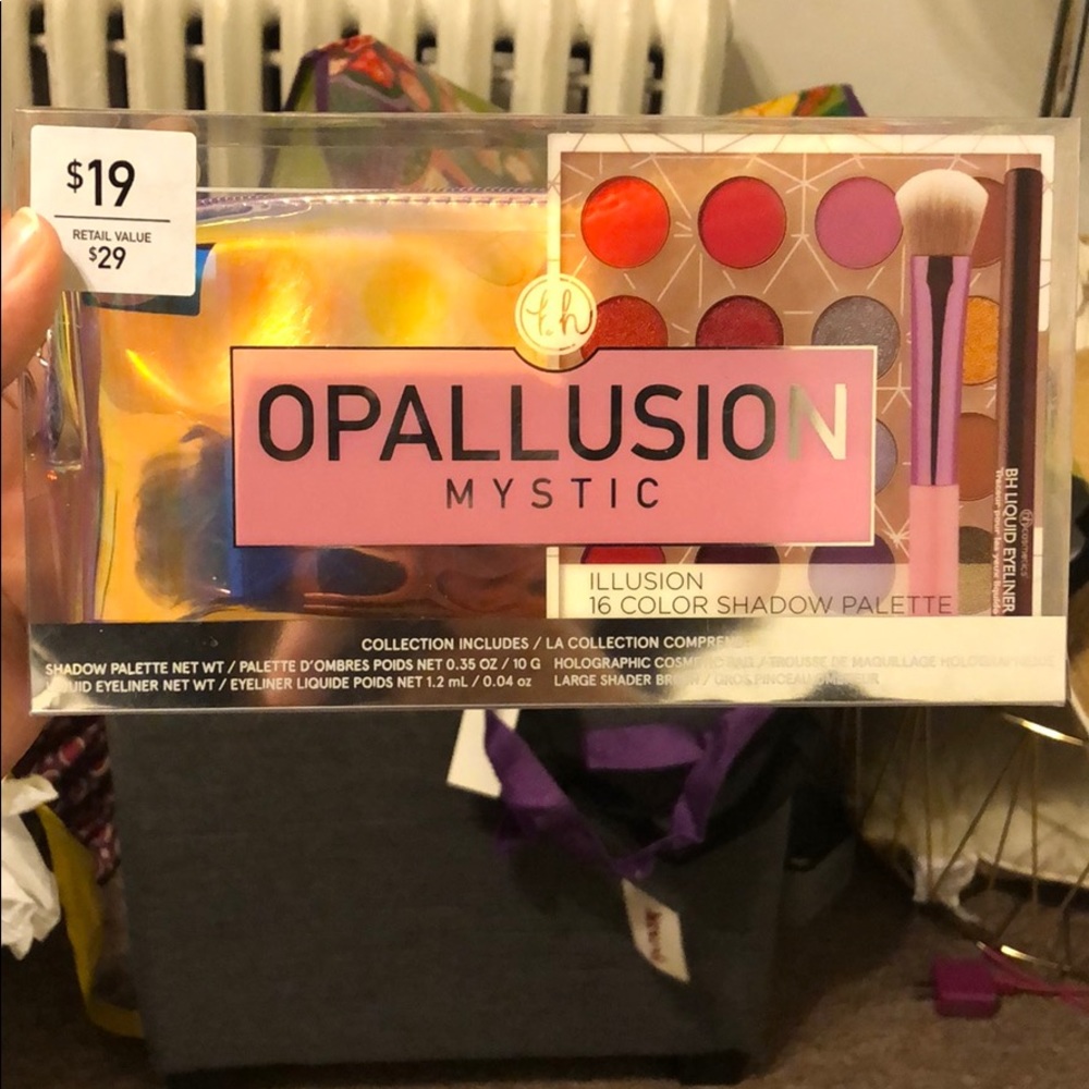 BH Cosmetics Opallusion Mystic